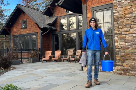 window cleaning & pressure washing squeegee squad - St. Cloud MN - featured