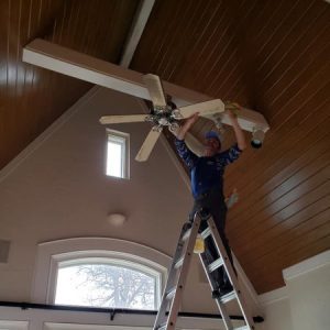 Commercial High Dusting Service Sioux Falls SD - Squeegee Squad