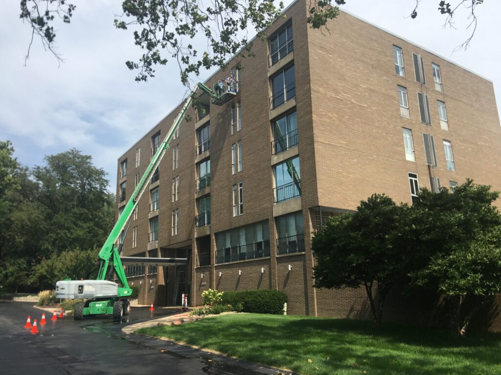 High Rise Window Cleaning Service Peoria County IL