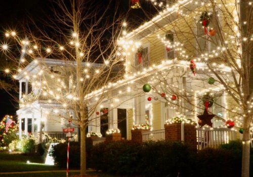 Holiday Lighting Service - Squeegee Squad Topeka, Lawrence & Manhattan Kansas