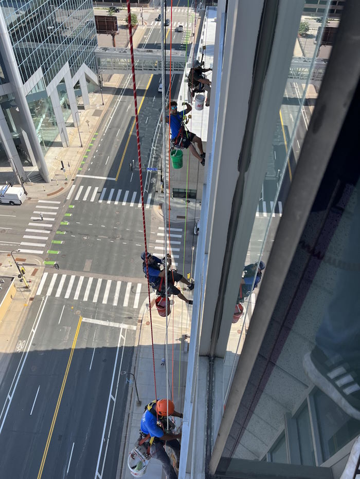 Commercial Window Cleaning Company - Minneapolis St Paul